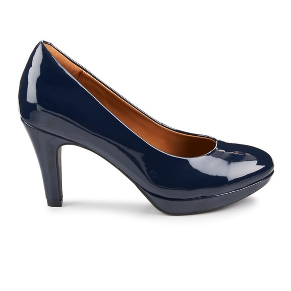 clarks shoes navy pumps